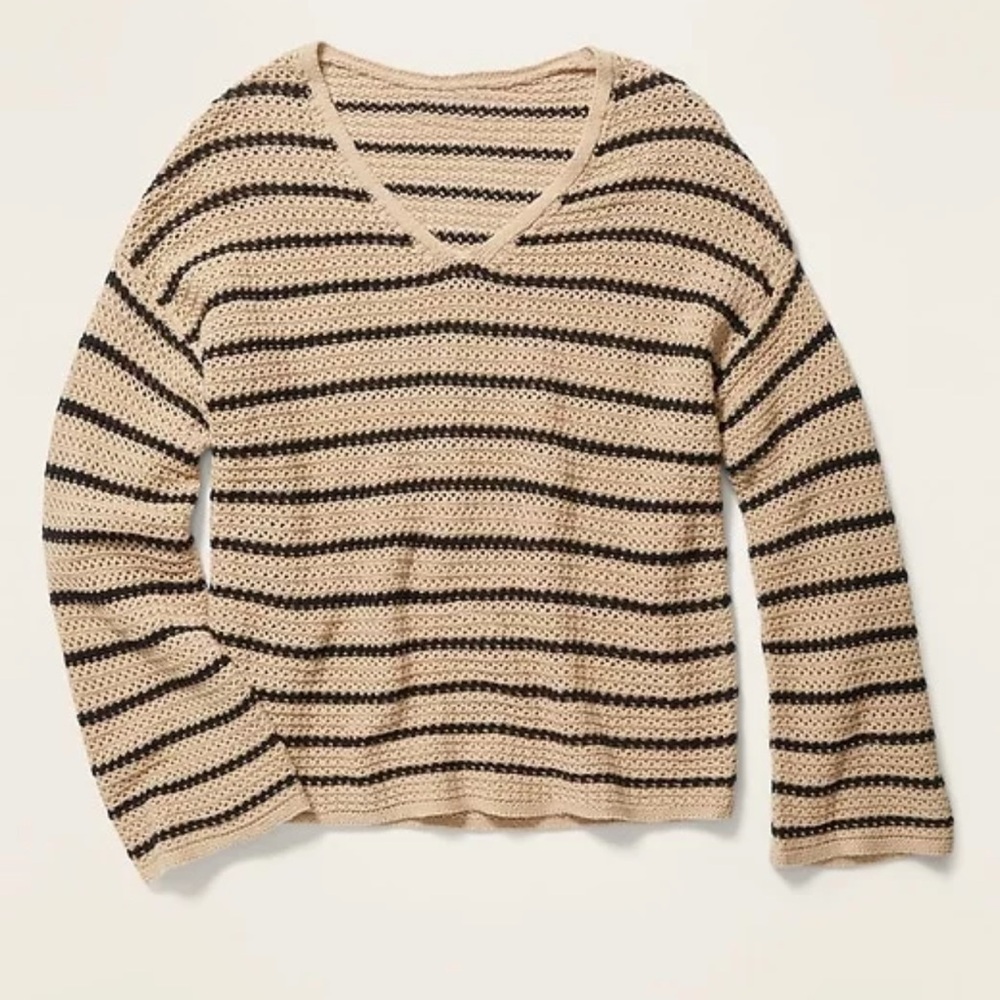 Old navy bell sleeve knit sweater